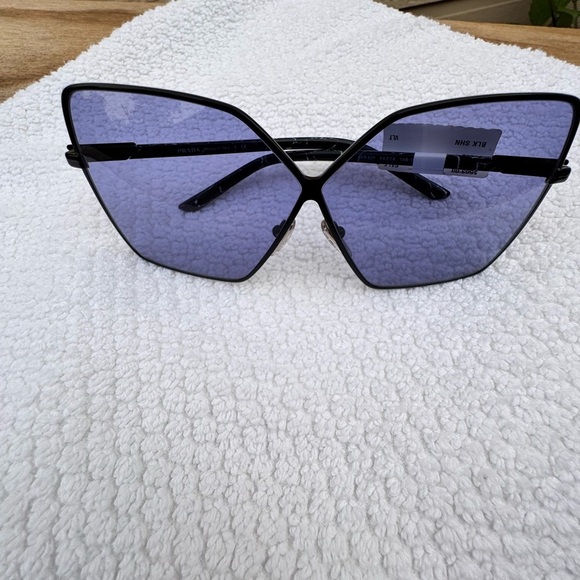 Prada Black and Blue Geometric Sunglasses - Picture 11 of 17
